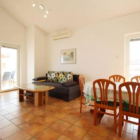 Appartement Pintar A4-2 Zarok By Interhome Baška