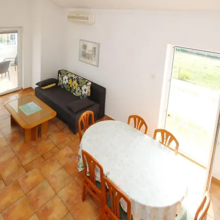 Pintar A4-2 Zarok By Interhome * Baška