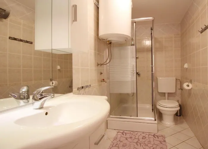 Pintar A4-2 Zarok By Interhome Baška